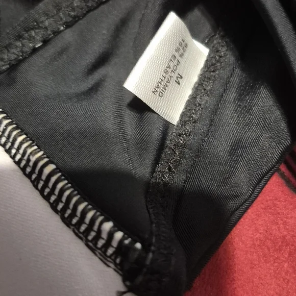 Medium Bikini Set - Picture 3 of 3